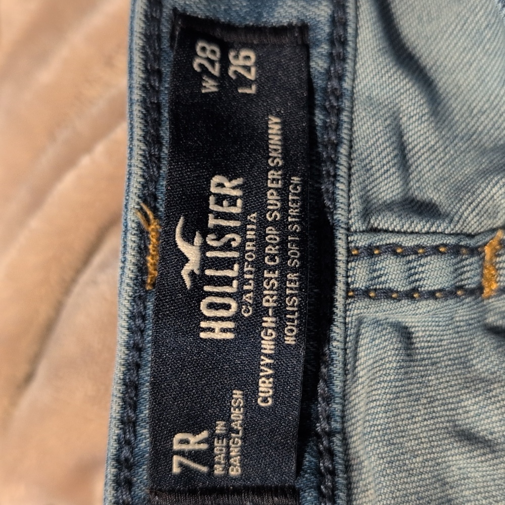 Hollister Y2K Women's Light Blue Star Embroidered Jeans Curvy High Rise Crop - Picture 5 of 9
